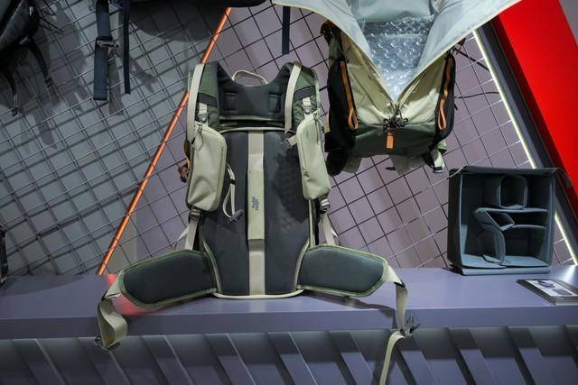 P&E 2024 Exhibition News: VSGO Booth Unveils New Backpack Yet to Be Launched 