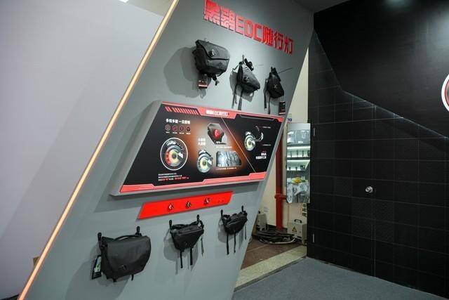 P&E 2024 Exhibition News: VSGO Booth Unveils New Backpack Yet to Be Launched 