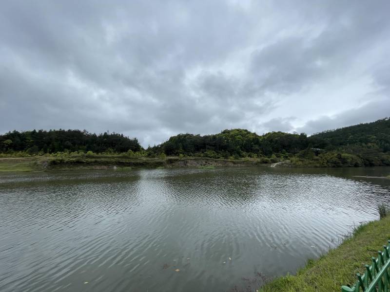 仙水洋讓遊客躰騐，五一暢遊莆田仙境