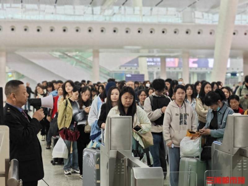 广铁迎返程客流高峰，预计发送旅客超200万人次