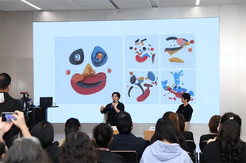 数字艺术家正在上海，第三期“慧画无限”启动，向振华携手师生共创