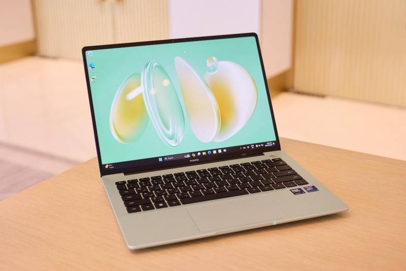 华为MateBook 14新款亮相，OLED屏幕设计惊艳