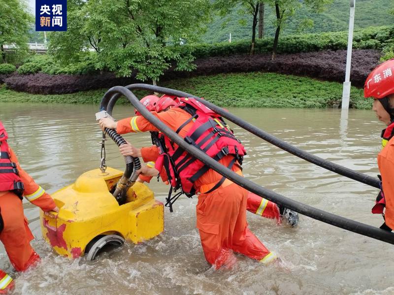 广东多地暴雨成灾 内涝严重已救出1534名被困群众