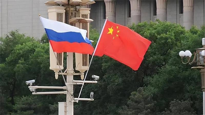 如果让出权力，俄罗斯会变成中国的附庸？历史上我国的机遇把握