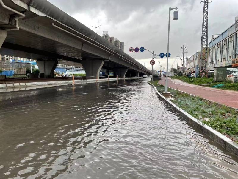 惠州强降水引发多处内涝，市民出行受影响