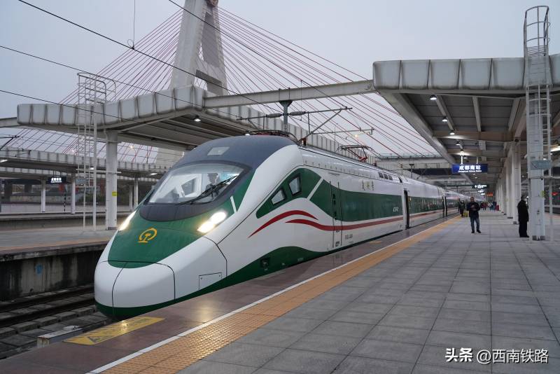 成都铁路12306微博，2023年成都局春运今日启幕