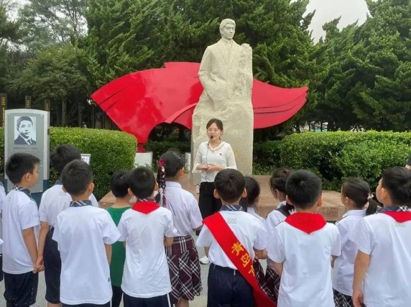 山东省青岛第二中学，文明校园建设，彰显阳光雨露精神