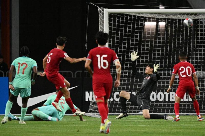 世界杯亚洲区预选赛新加坡2: 中国队遗憾战平对手