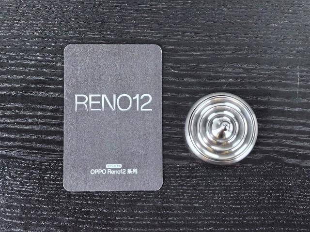 OPPO Reno12系列即将亮相，邀您共赏银色风采