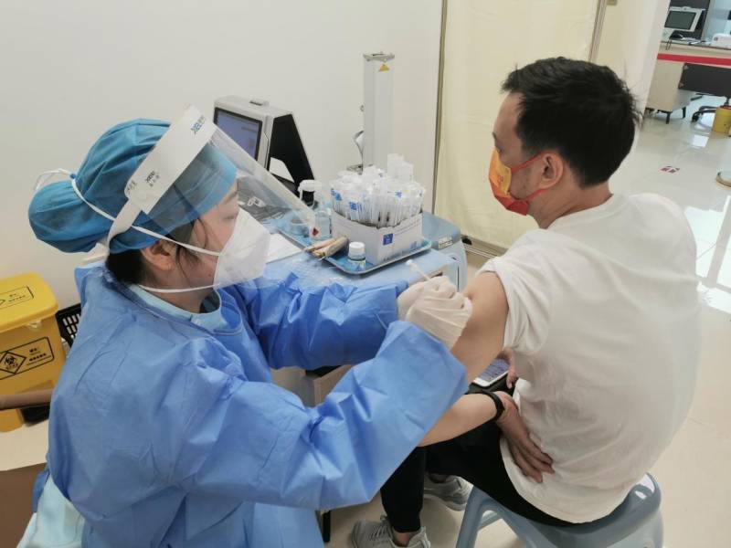 即来即打！广东祈福医院第三针疫苗加强免疫启动