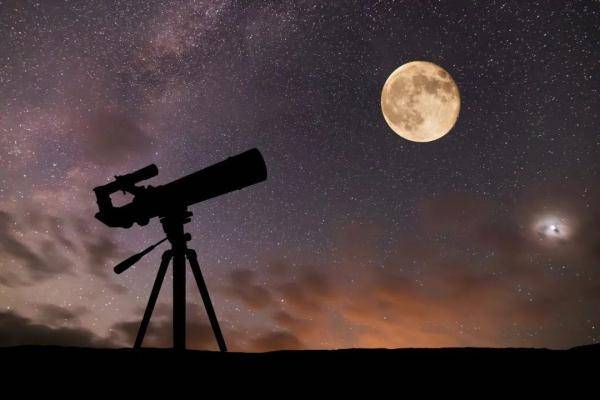今年最大超級月亮今晚上縯，不容錯過的天象奇觀 