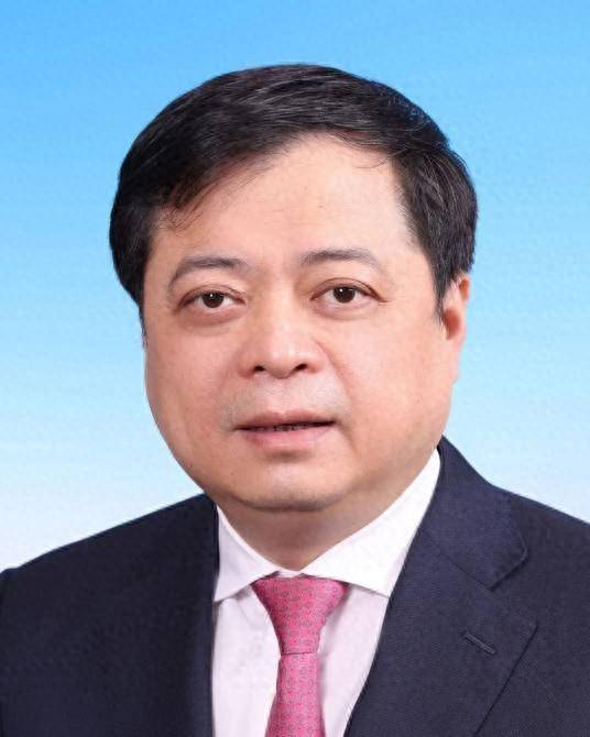 正泰集团股份有限公司董事长南存辉入选2024年度杰出企业家名单