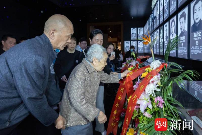 南京雨花台烈士陵园举行清明祭，2024缅怀英烈活动