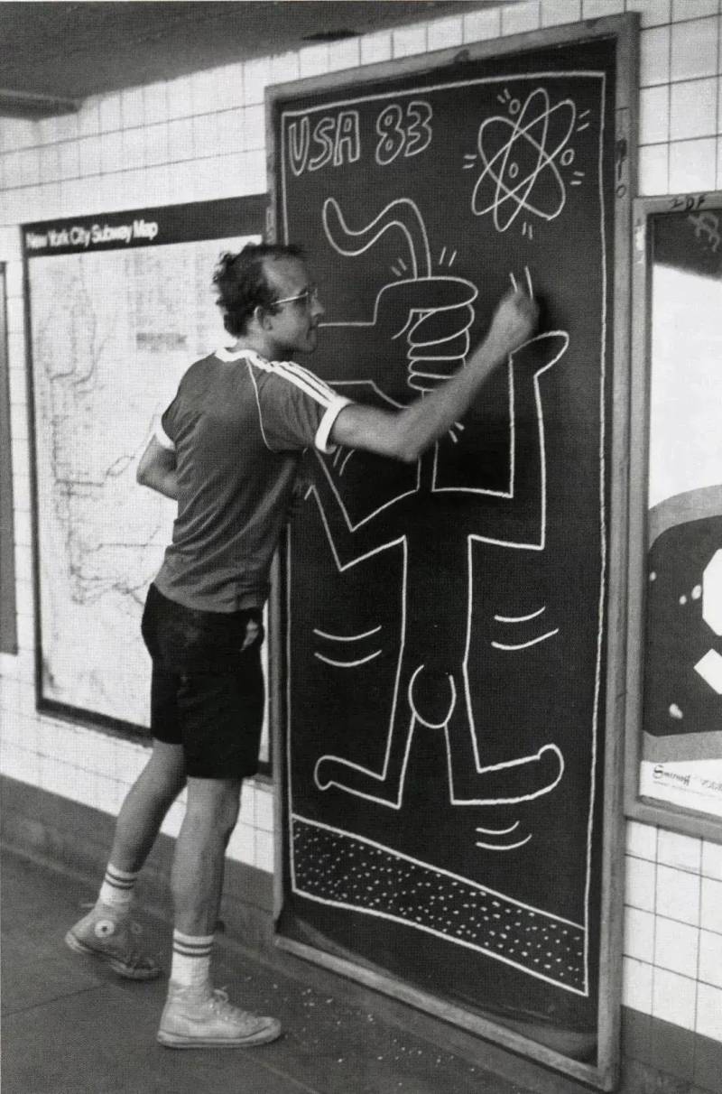 一起走进涂鸦艺术之父Keith Haring的童趣世界