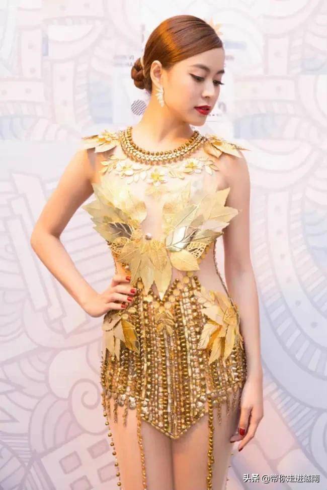 Hoang Thuy Linh，越南街头风华绝代的时尚女神