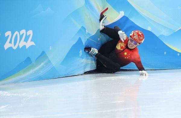 【北京冬奥会】男子短道速滑5000米接力，中国队奋力拼搏获第五名佳绩