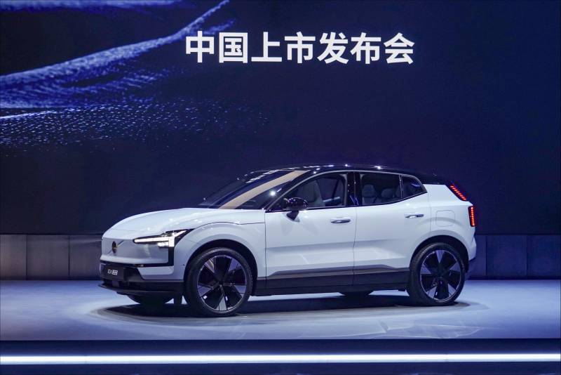 沃尔沃首款小型纯电SUV EX30正式上市，起售价20.08万元人民币