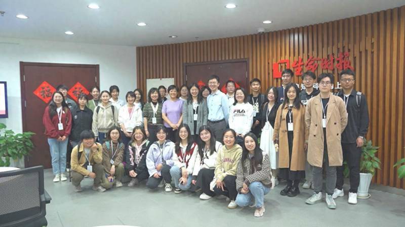 北京大学医学部微博，师生共话健康传播，携手生命时报