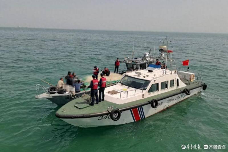 长岛海警局成功追击并查获一艘违规偷捕的大马力摩托艇