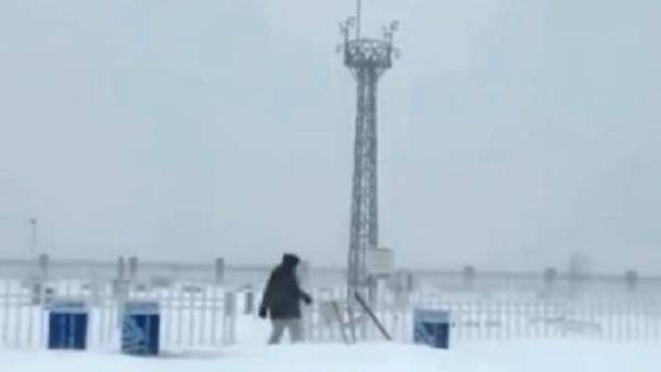 中国通辽网微博视频，内蒙古通辽暴雪大风II级响应，市区多地停水