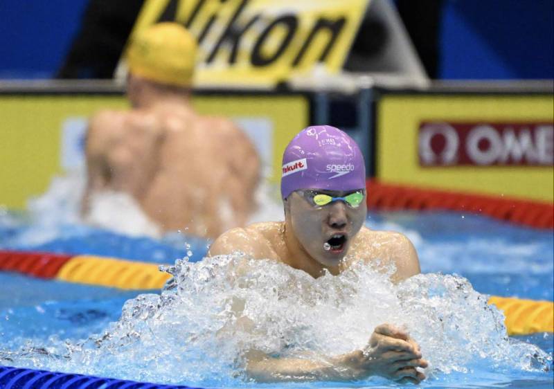 2023年成都大运会男子200米蝶泳决赛，中国双雄勇夺金银，巴黎奥运值得期待