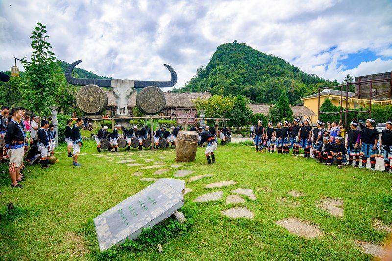 紥根瑤山促振興，荔波縣瑤山村，村企共建助力發展