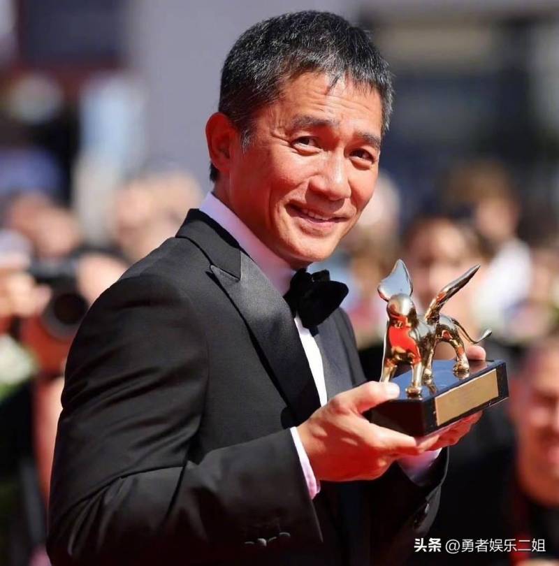 李安给梁朝伟的颁奖词揭示了电影界的辉煌时刻
