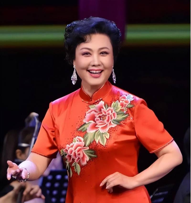 王蓉蓉二进宫，从京剧名家的传奇人生到艺术传承的坚守