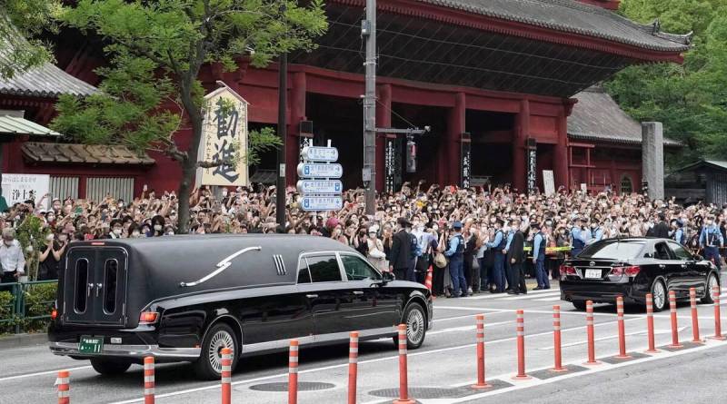 安倍晋三葬礼结束，国际反应不一，日本国内政治承压