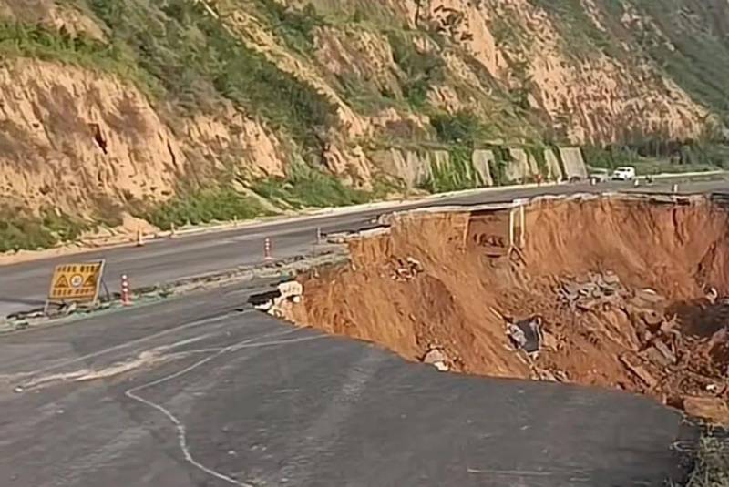 陕西108国道自驾游穿越，渭南蒲城段滑坡禁行20天，安全出行提示发布
