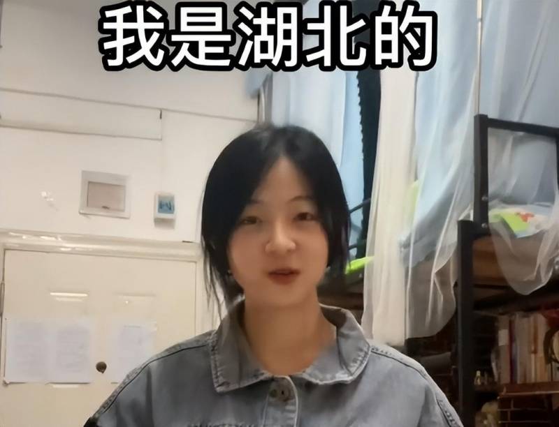 长相清纯声音甜美，四川女孩模仿“云南小伙”，成功晋级决赛