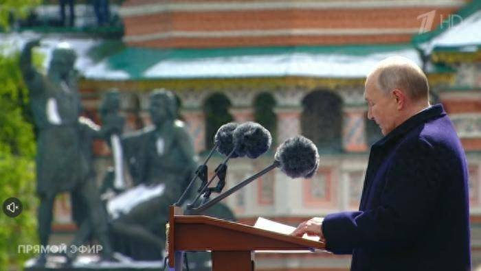 普京讲话，强调维护世界和平与稳定