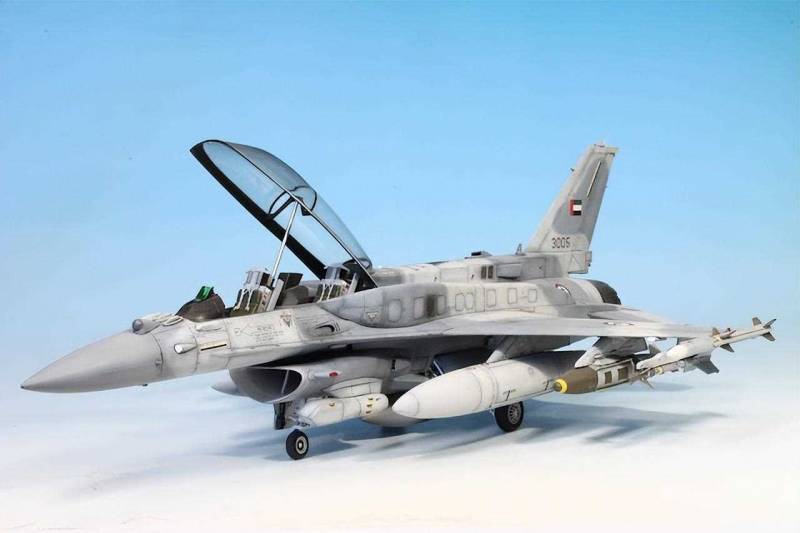 【模型深度解析】1:48比例F-16F战斗机精细复刻品鉴
