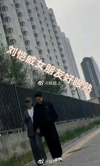 杨幂新剧与李晓峰演闺蜜，剧中亲密无间却传绯闻？