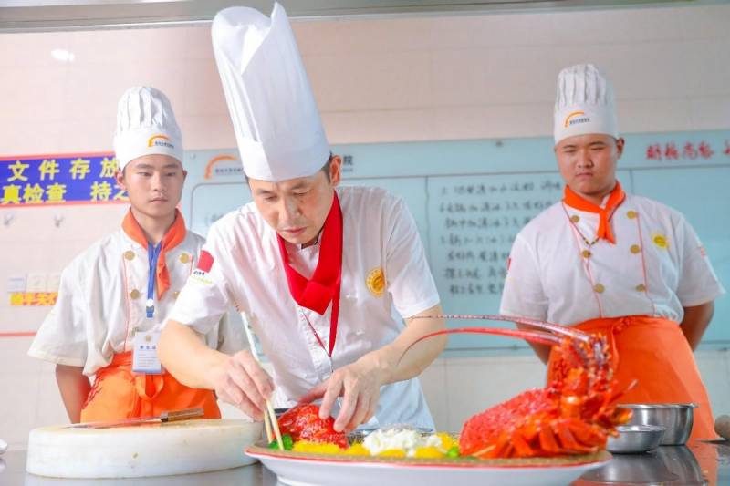 山东新东方烹饪学院，学子惊叹的美食殿堂