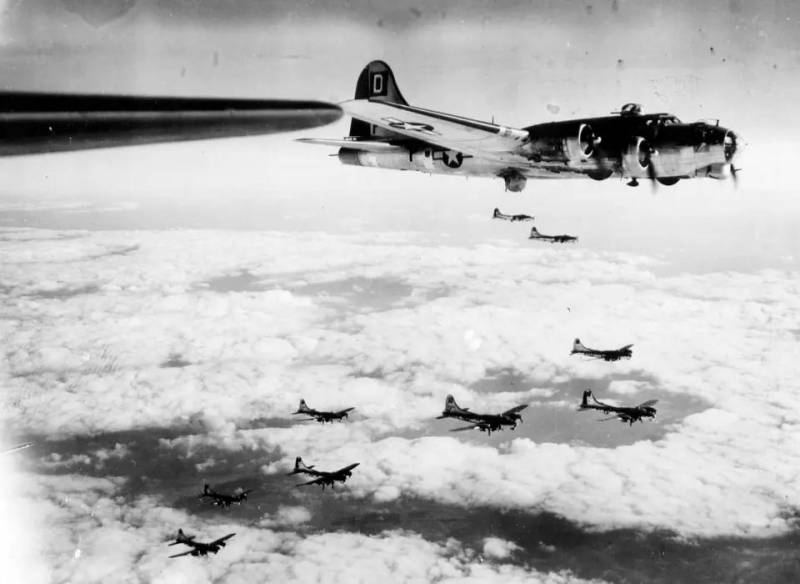 《空战群英》血腥100，第100轰炸机大队的激战岁月