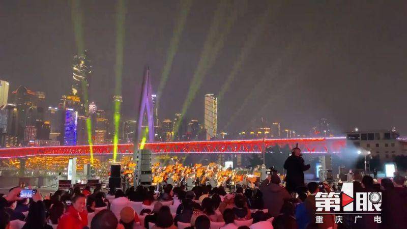 重庆广电第1眼的微博视频，山城美景美食一网打尽