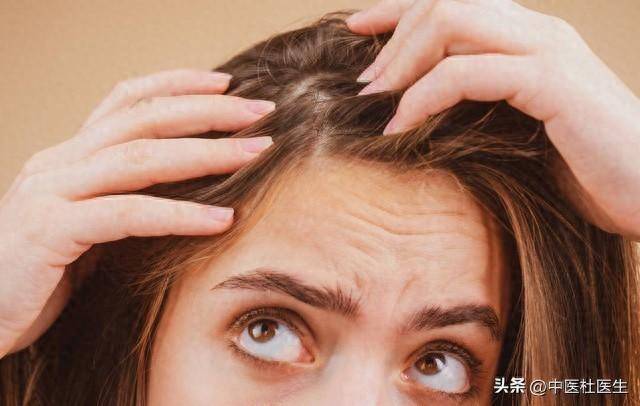 头发特别干枯可能是身体发出的“警报”，3味中药助您恢复秀发健康
