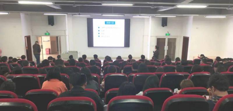 内蒙古大学创业学院微博助力毕业生“直播带岗”招聘会