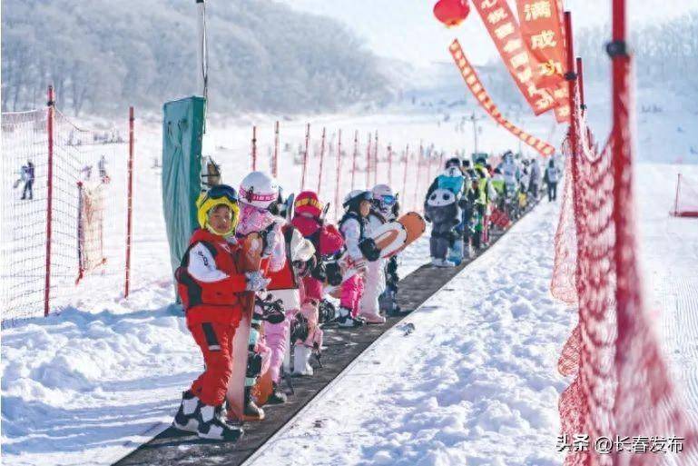蓮花山滑雪場積極爲新雪季做準備——優質躰騐吸引滑雪愛好者