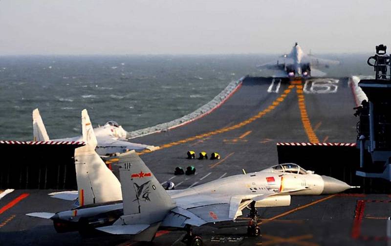 中国不但有航母还有055大驱，强大战斗力备受世界瞩目
