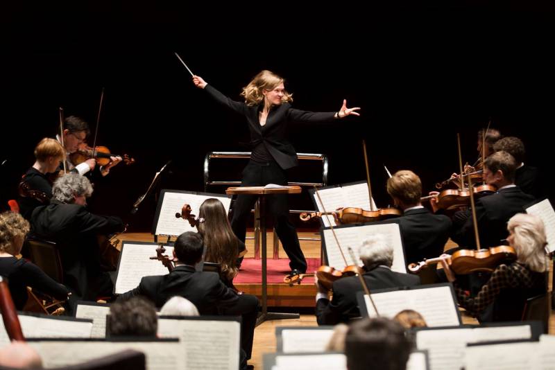 交响乐队的指挥，怎样引领乐团迈向完美？