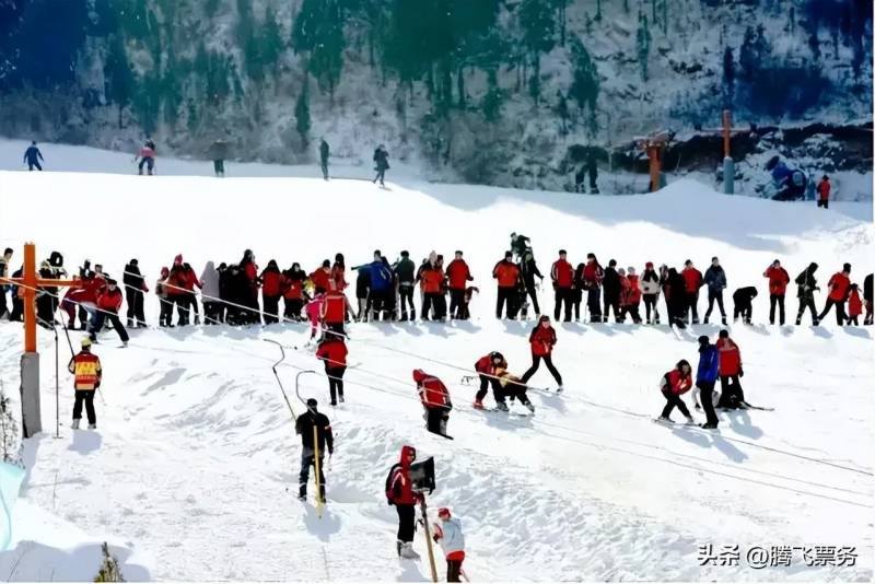 【十万大山山顶滑雪场】开业特惠！10万平米滑雪区，装备全含，限时抢购