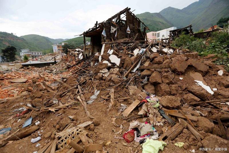 上海3.1級地震淩晨襲來，居民慌亂中安全避險