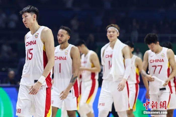 中國籃球之隊的微博，“砥礪前行，我們能贏！”助力男籃重拾信心