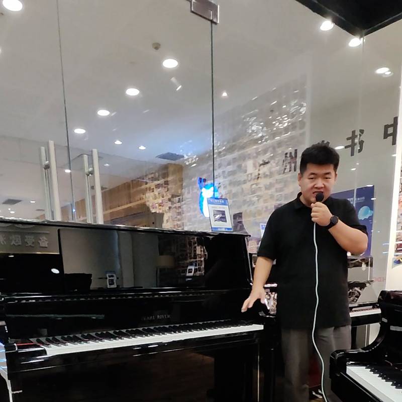 珠江钢琴京珠BUP，品质卓越，音色动听，深受专业人士喜爱