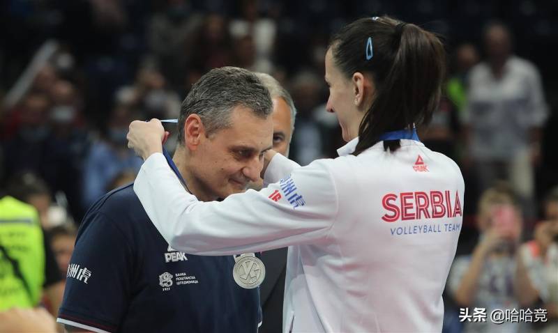 女排歐錦賽意大利3比0橫掃塞爾維亞，時隔12年再奪冠軍，埃格努榮膺MVP
