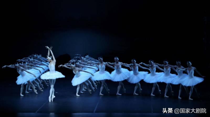 【芭蕾】超清《天鹅湖》片段，柴科夫斯基音乐下的经典演绎