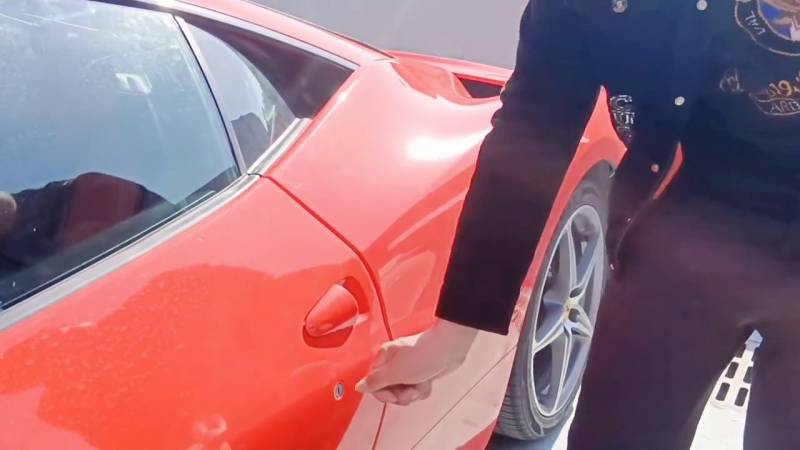 法拉利458视频，超跑魅力解析，速度与激情并存