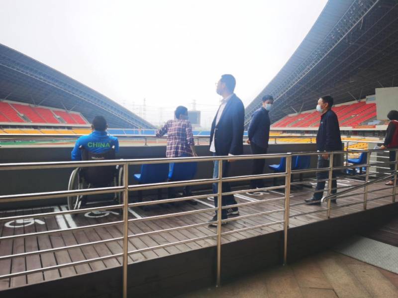 金东区残联副理事长杜剑平作为第4棒火炬手亮相，残障人士的体育梦